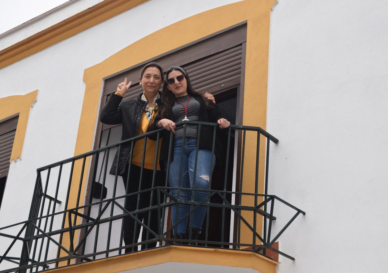 Guitarra en mano, los campanarienses cantaron a su patrona. 