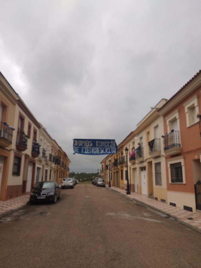 Guitarra en mano, los campanarienses cantaron a su patrona. 