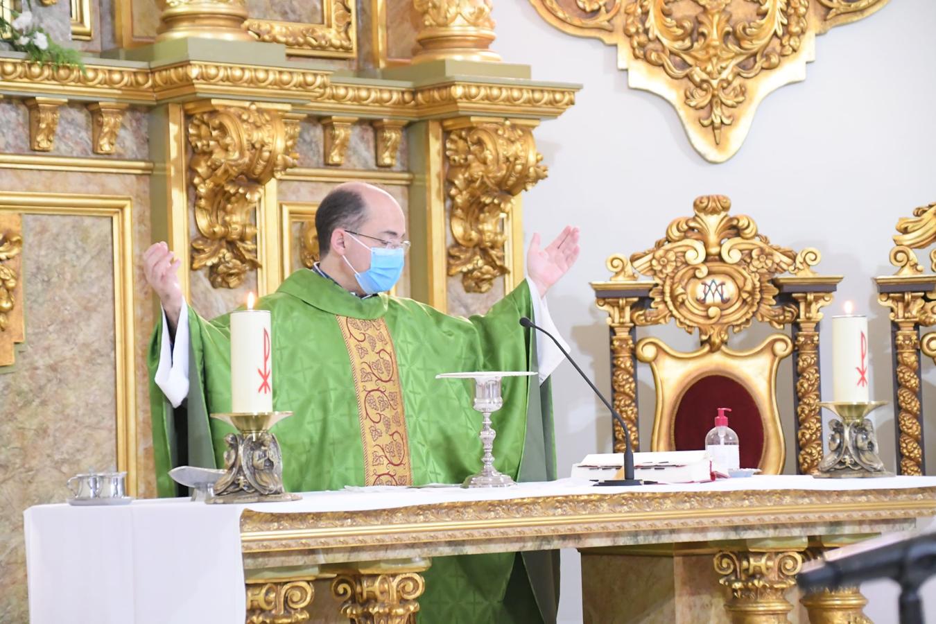 Durante el fin de semana han tenido lugar los actos de celebración del LXV Aniversario de Coronación de la Virgen de Piedraescrita. Este año, dichos actos se han celebrado en la iglesia de la Asunción ante un cuadro de la Virgen, y con aforo reducido y medidas de seguridad. Eso sí, no han faltado la gran fe y devoción que los campanarienses demuestran a su patrona.