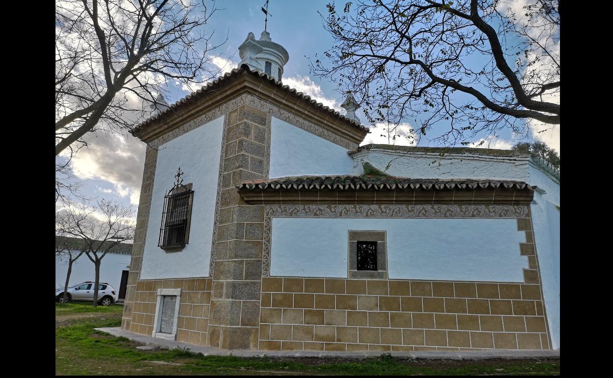 Aspecto del camarín tras la restauración de los esgrafiados. 