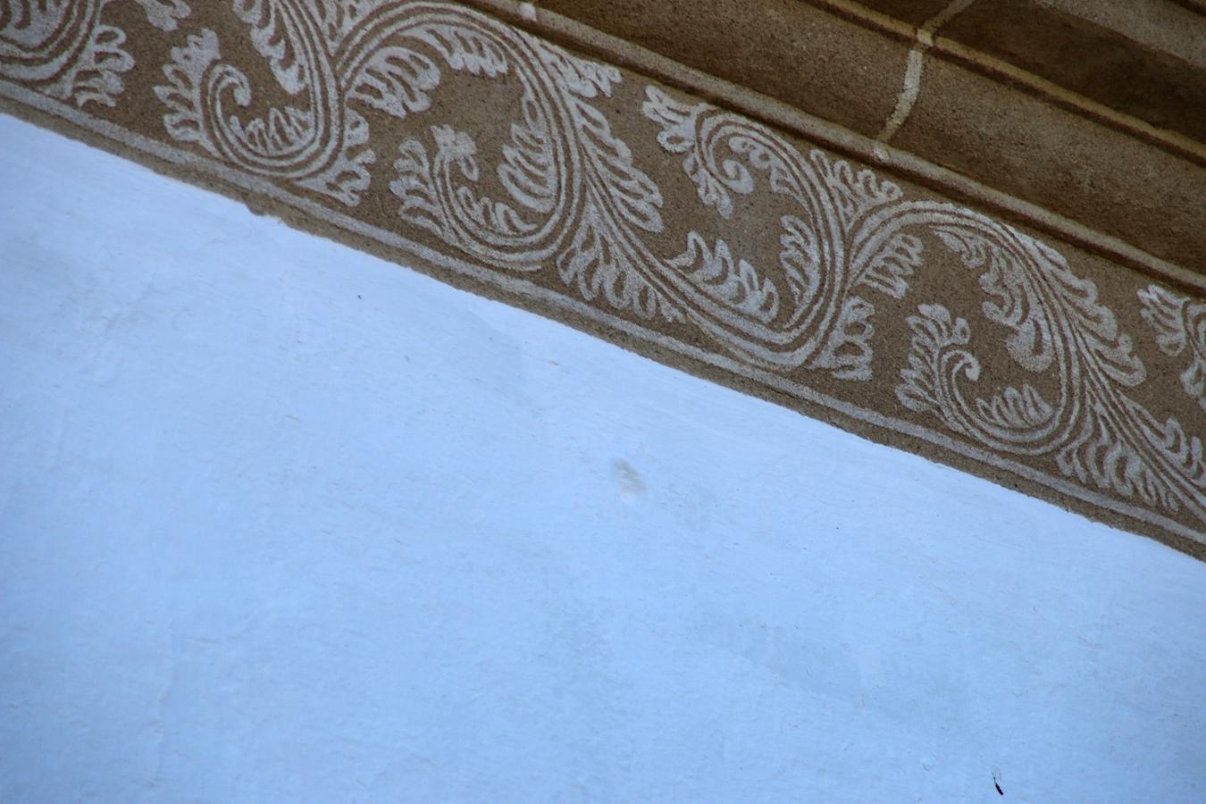 Restauración de los esgrafiados del camarín de la ermita de Campanario. 