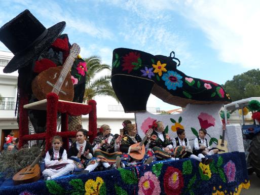 Carroza elaborada para la Romería de Piedraescrita. 