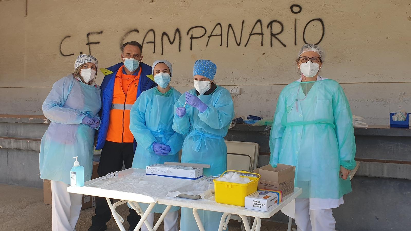Una tanda de 66 mayores de 80 años ya han recibido la primera vacuna contra la covid. 