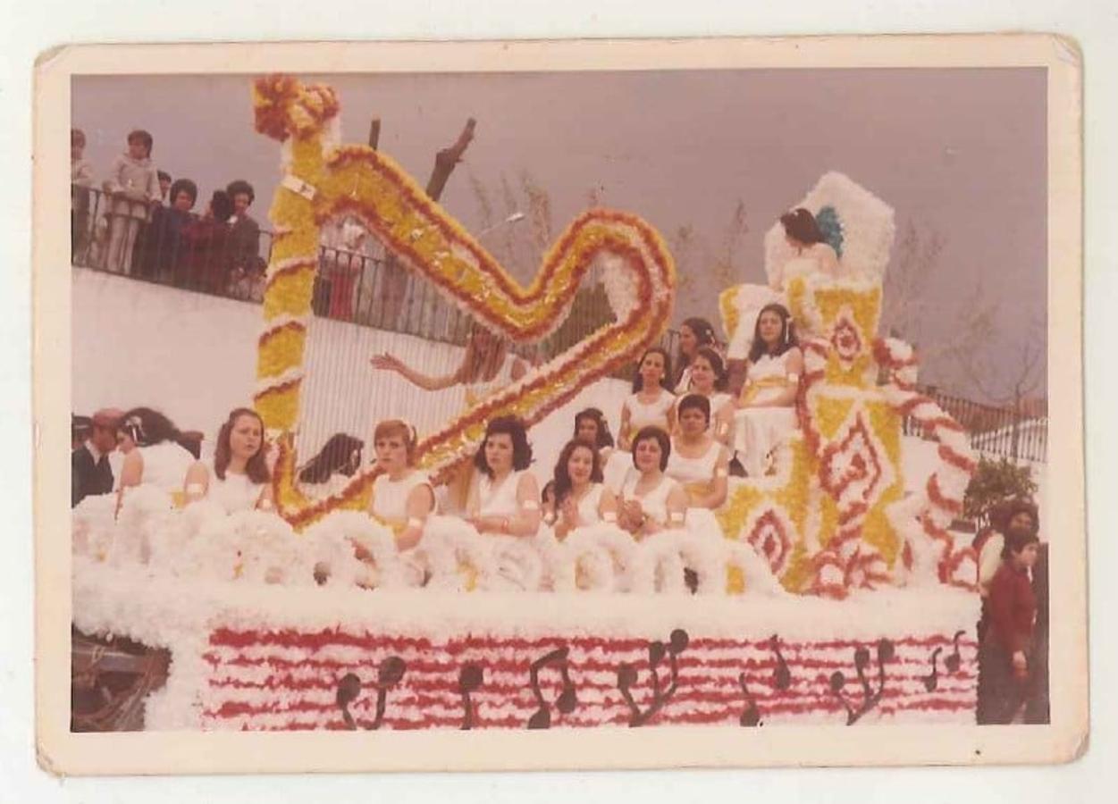 Carroza El arpa, de 1974.