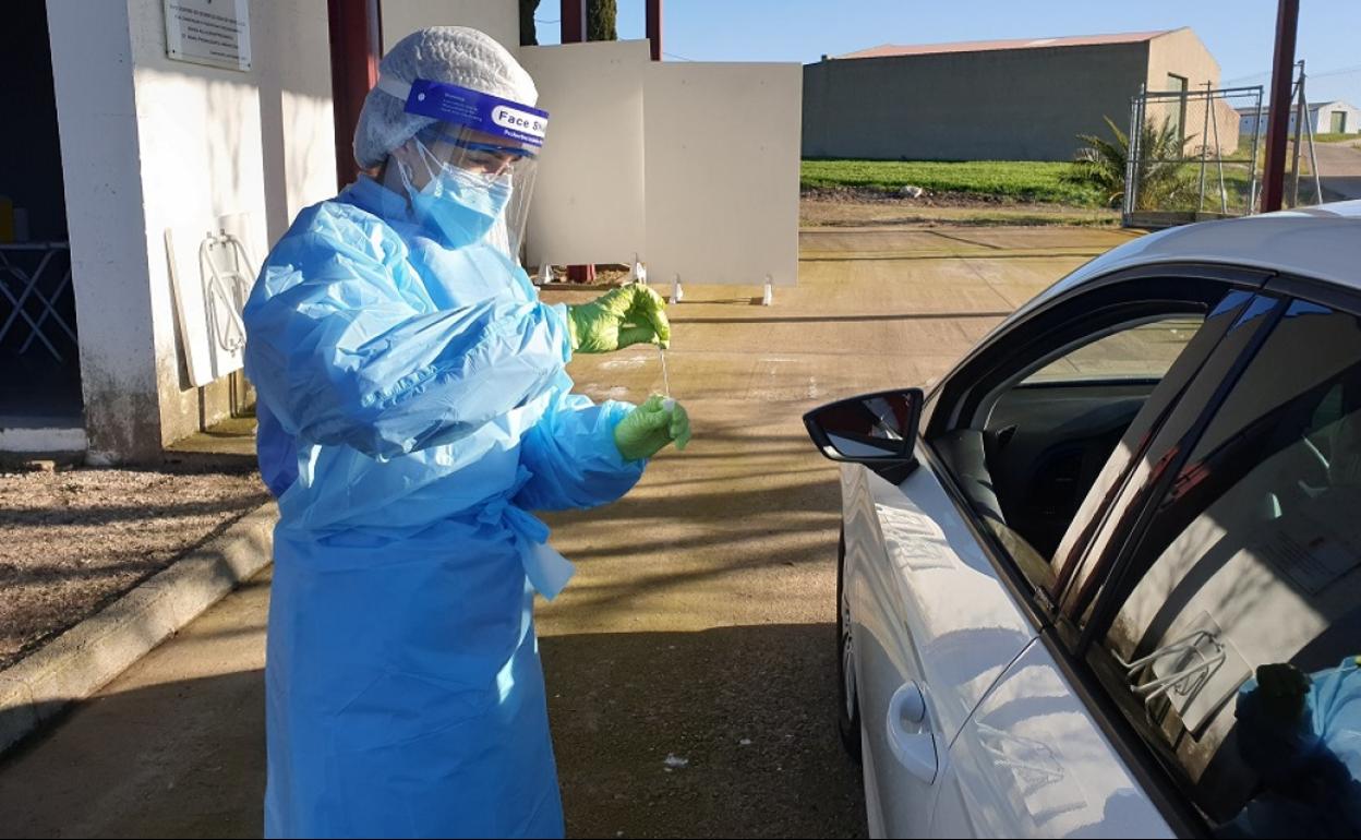 Realización de test de antígenos en Campanario. 