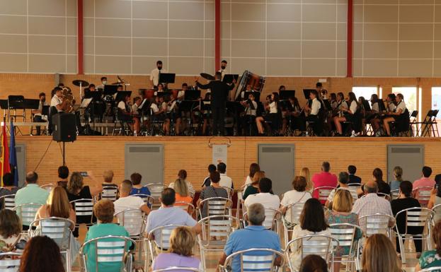 La Banda de Música Municipal ofreció un concierto. 