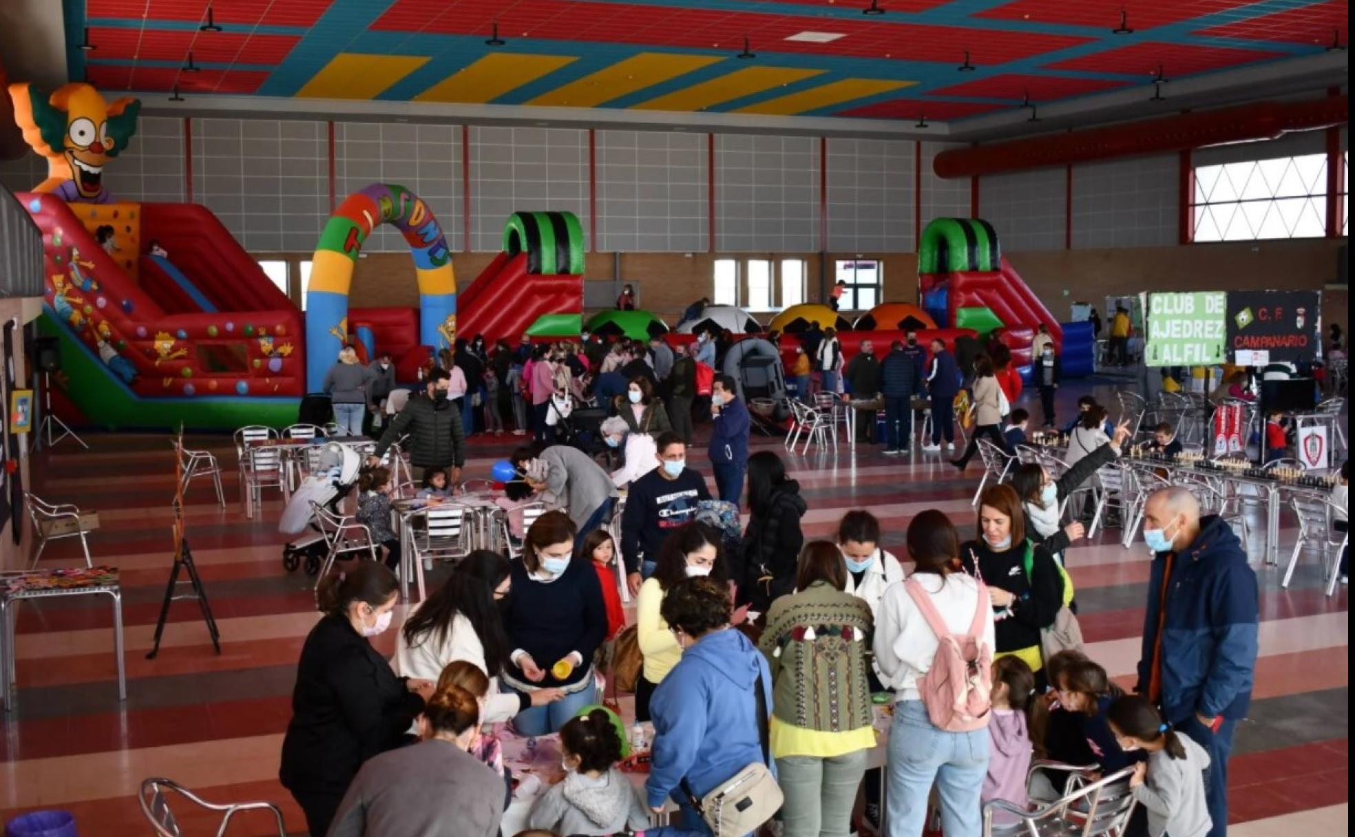 Jornada de 'La mañana más joven' con talleres, juegos y deporte en el Auditorio Municipal. 