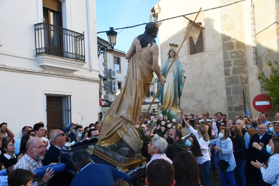 La procesión del Resucitado cierra los actos religiosos de la Semana Santa campanariense