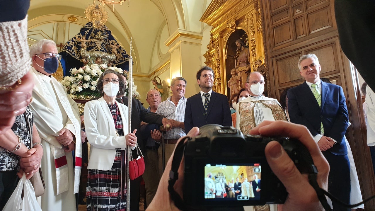 Los campanarienses acompañaron a la Virgen de Piedraescrita en la eucaristía y posterior procesión. 