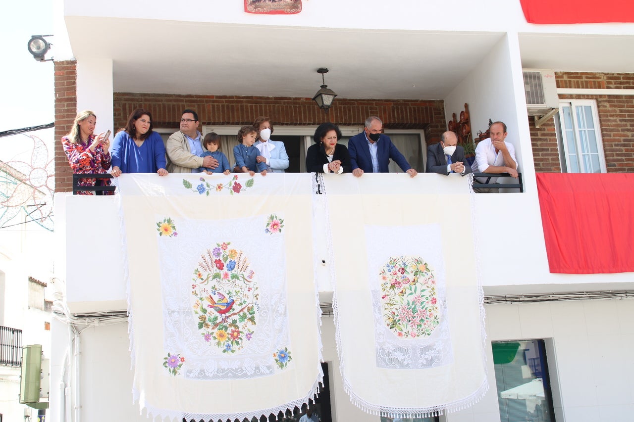 Los campanarienses acompañaron a la Virgen de Piedraescrita en la eucaristía y posterior procesión. 