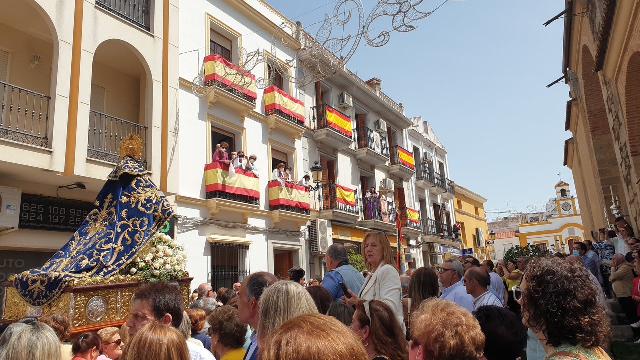Los campanarienses acompañaron a la Virgen de Piedraescrita en la eucaristía y posterior procesión. 