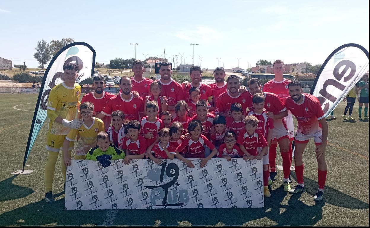 El Campanario se queda sin el premio del ascenso tras una temporada de mérito