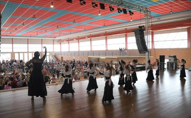 Actuación del grupo de baile flamenco. 