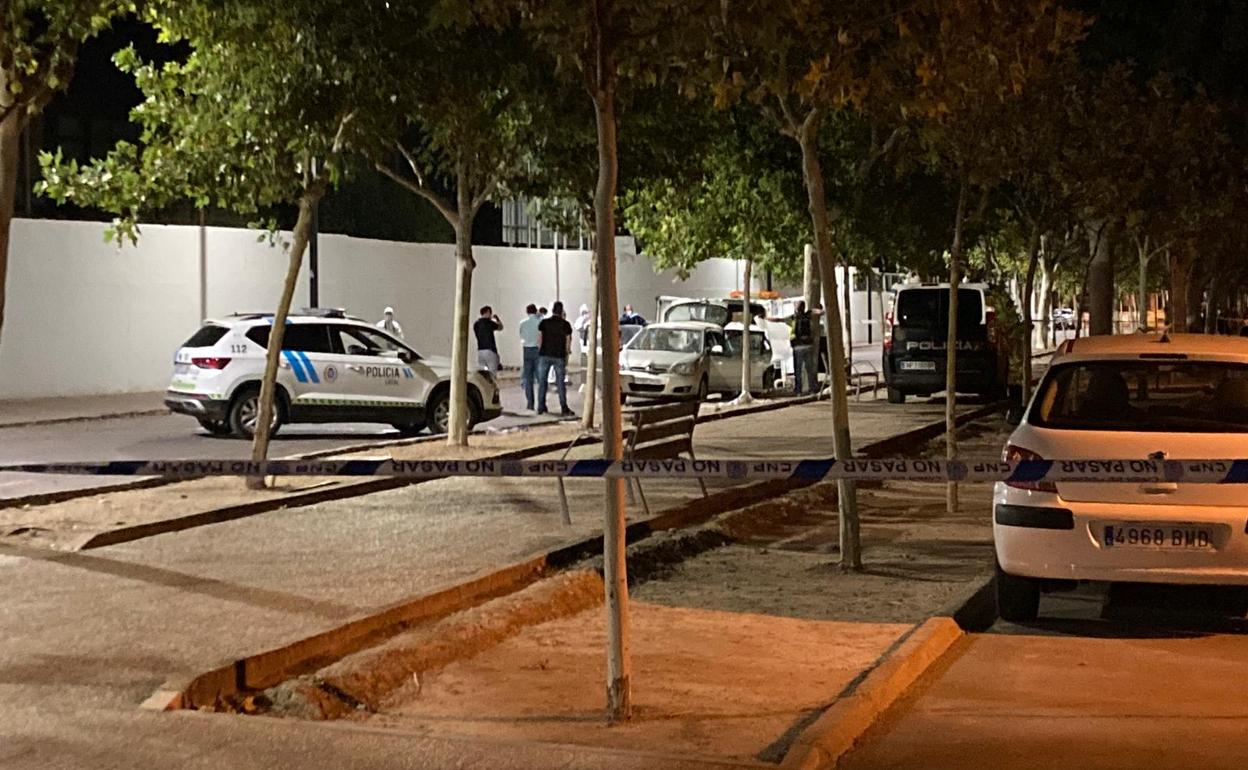 A la espera de la autopsia, para saber la causa de la muerte de una vecina encontrada en un coche en Villanueva