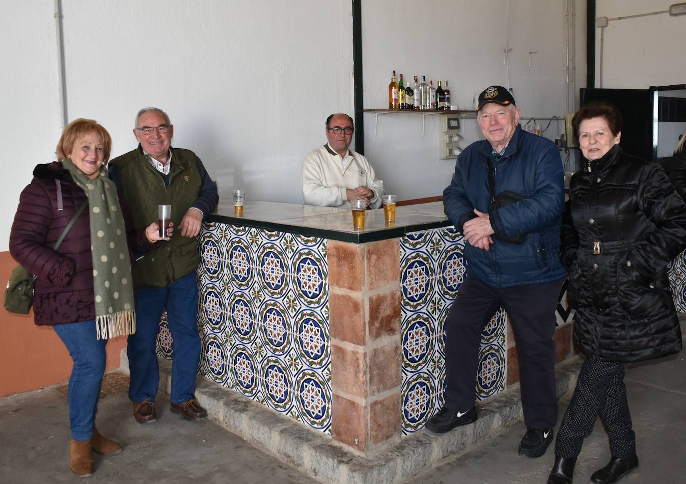 La tradicional Romería de San Valentín de Campanario estuvo protagonizada por la Hermandad de San Valentín y la Virgen de la Guía y por los romeros, algunos acompañados de sus galgos o de sus caballos, que disfrutaron de la convivencia de uno de los mayores festejos de la localidad 