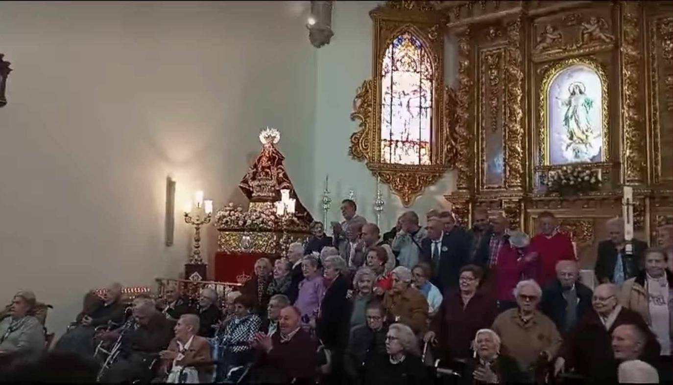 Los mayores visitaron a la Virgen de Piedrasescrita