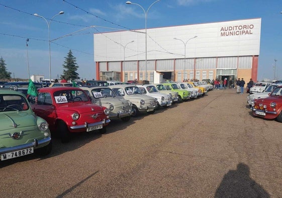 Campanario volvió a ser punto de reunión de los amantes de los automóviles clásicos