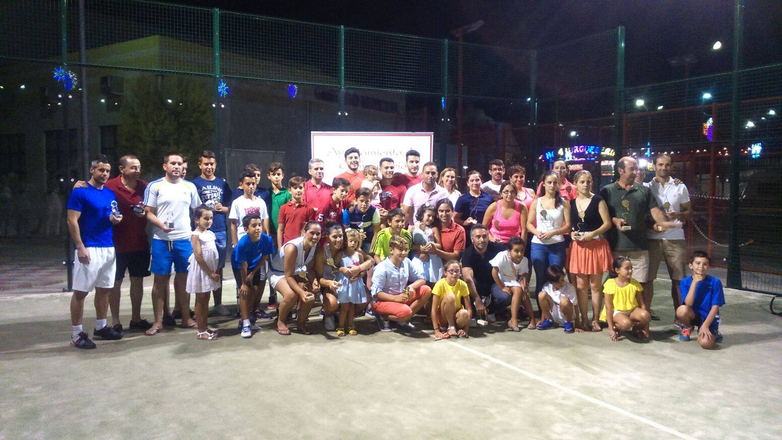 El torneo de pádel reunió a 60 parejas y ya tiene ganadores