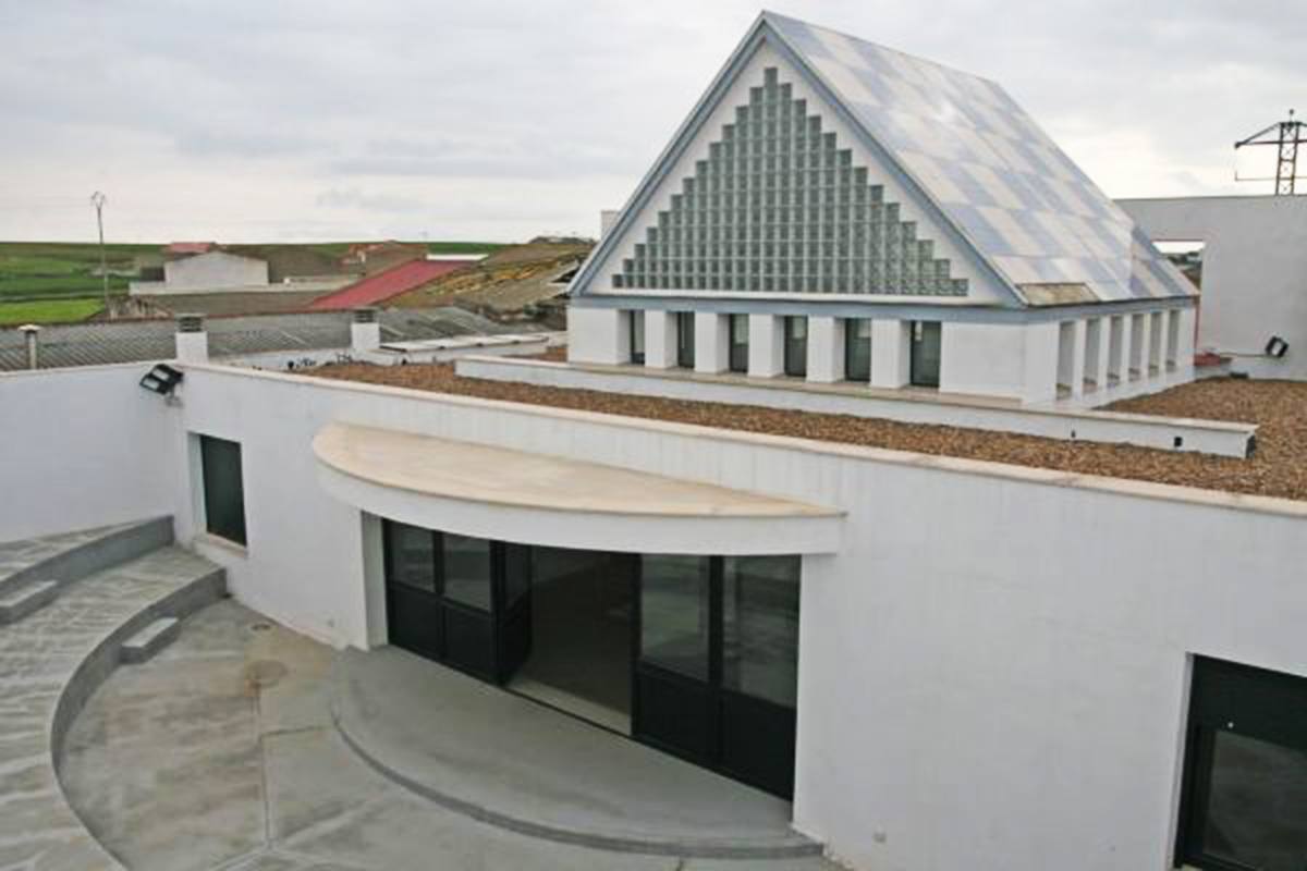 Panorámica de la escuela municipal de música de Campanario. 