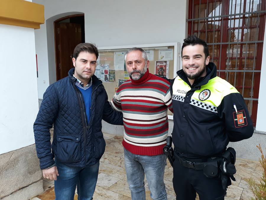 Los tres salvadores de Manola
