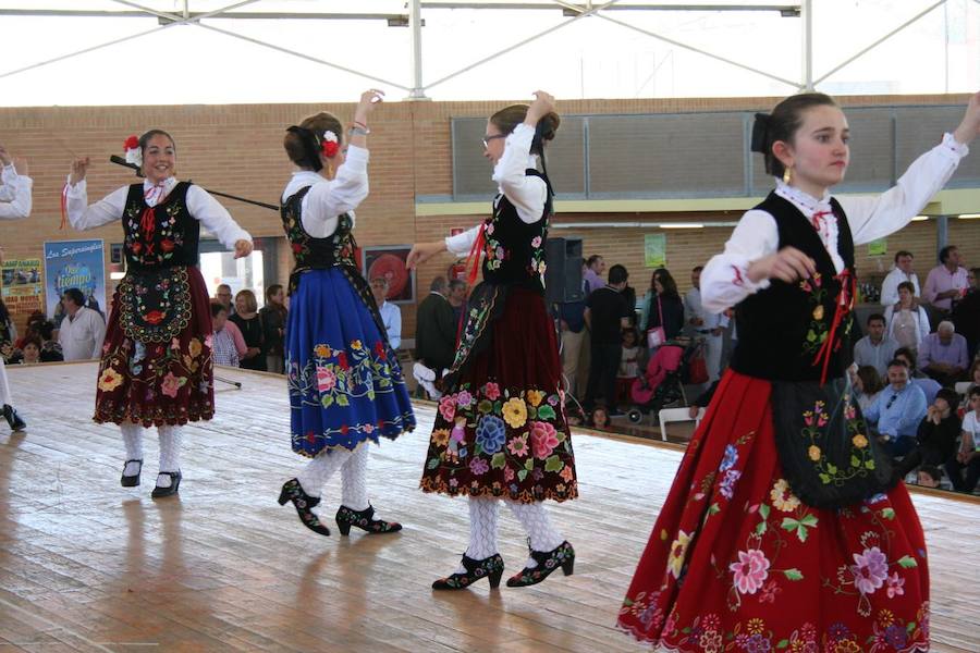 Bailes regionales y concierto de Marta Soto en la segunda jornada de feria