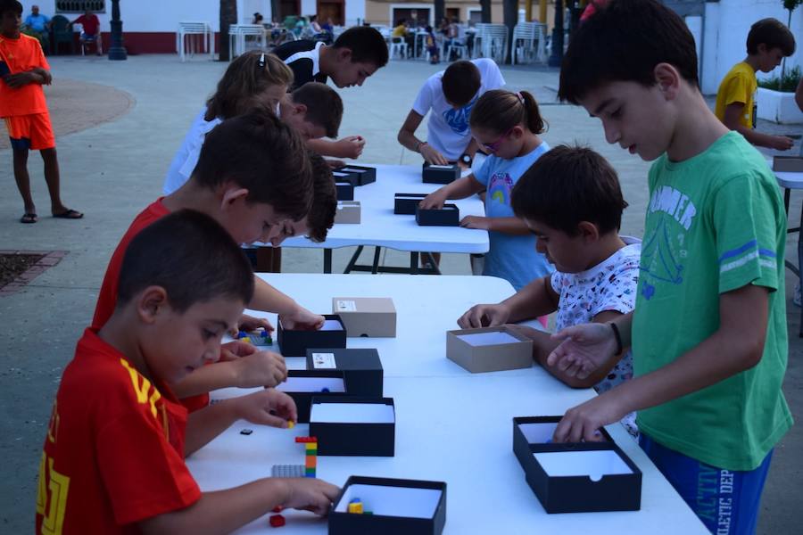 Niños durante la sesión de 'Campanario al fresco'. 