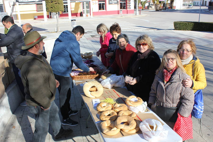 Las roscas de San Blas, el regalo fiel de los padrinos a sus ahijados