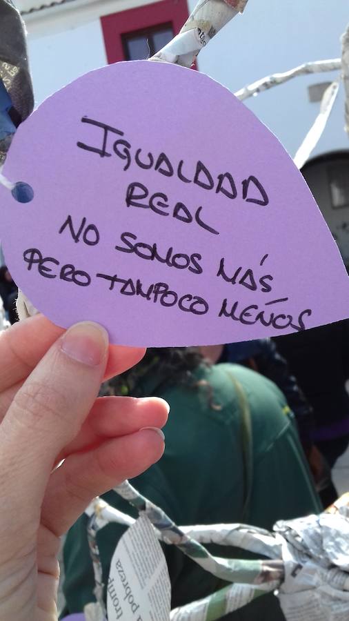 Imagen secundaria 2 - Casar reivindica la igualdad de las mujeres este 8 de marzo