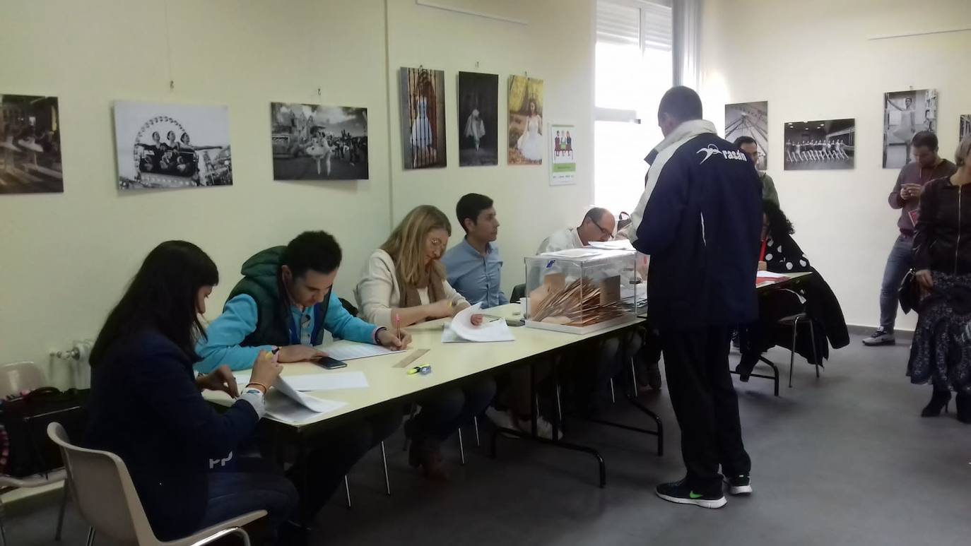 La participación en las urnas baja casi un 6% con respecto a los anteriores comicios. 