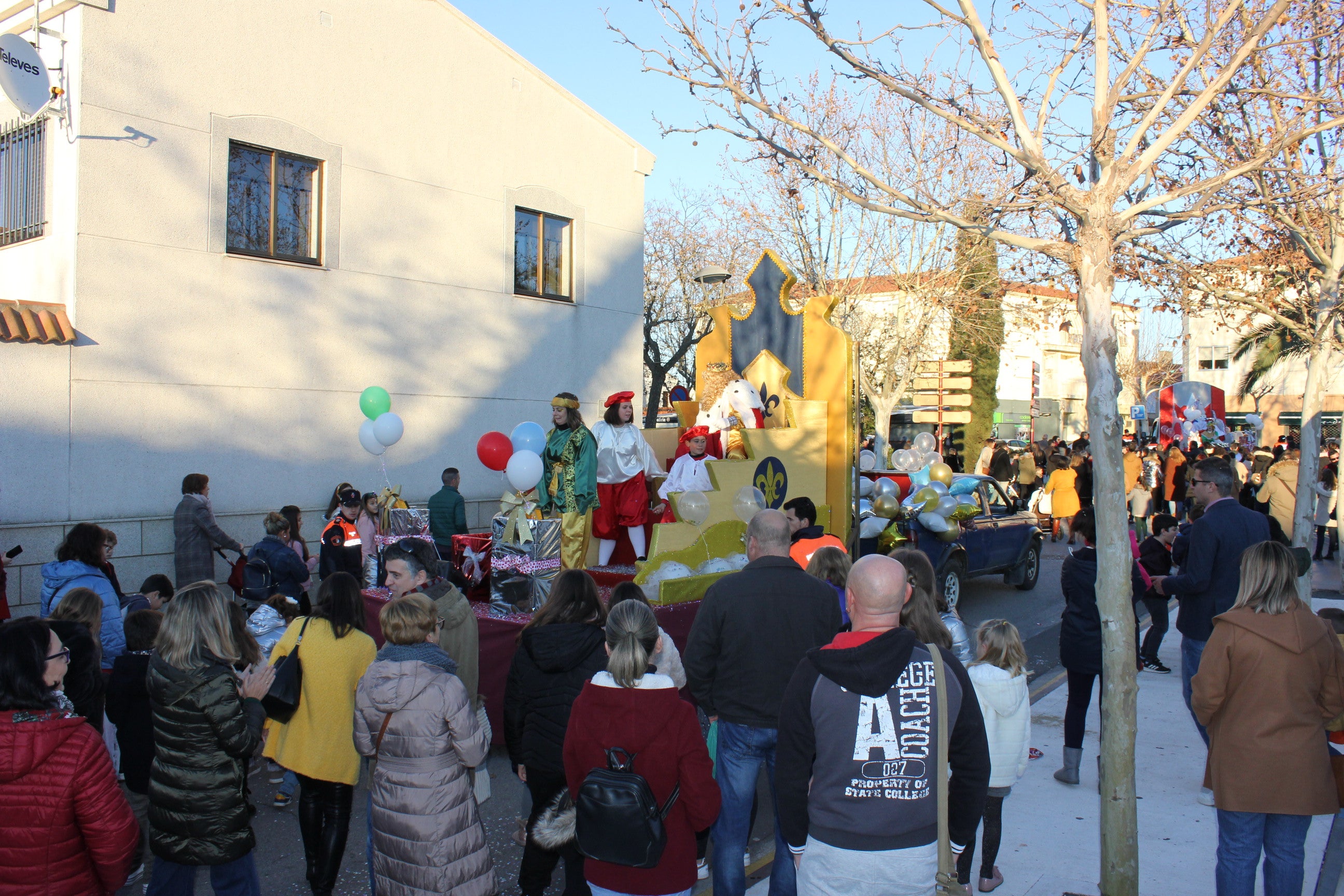 La idea es que el 5 de enero los Reyes desfilarán en solitario para saludar a los niños en sus hogares. 