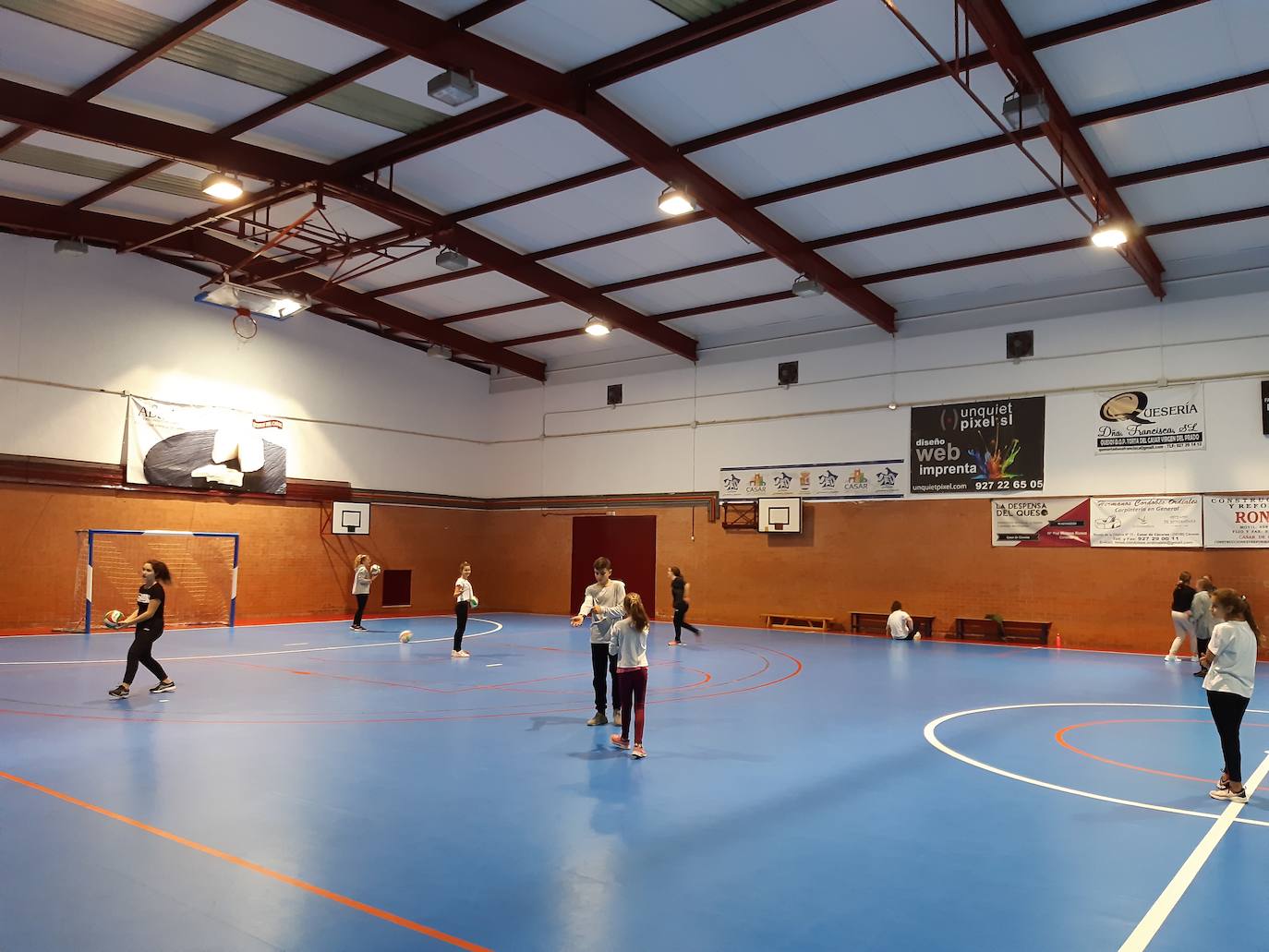 Las escuelas deportivas municipales comienzan con retraso pero con un gran número de inscritos