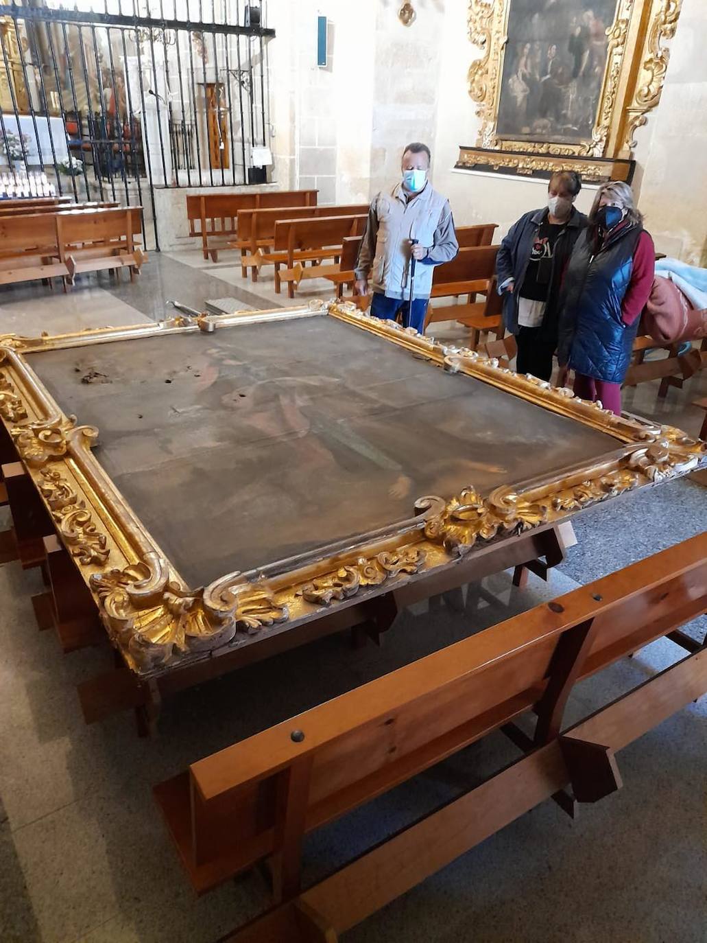 Los retablos laterales de la ermita de la Virgen ya están en el taller de restauración