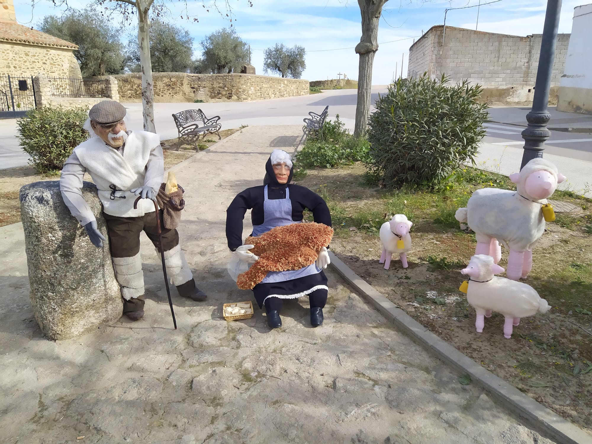 Plácido y Segunda acudirán también este viernes a la plazoleta próxima a la ermita de Santiago. 