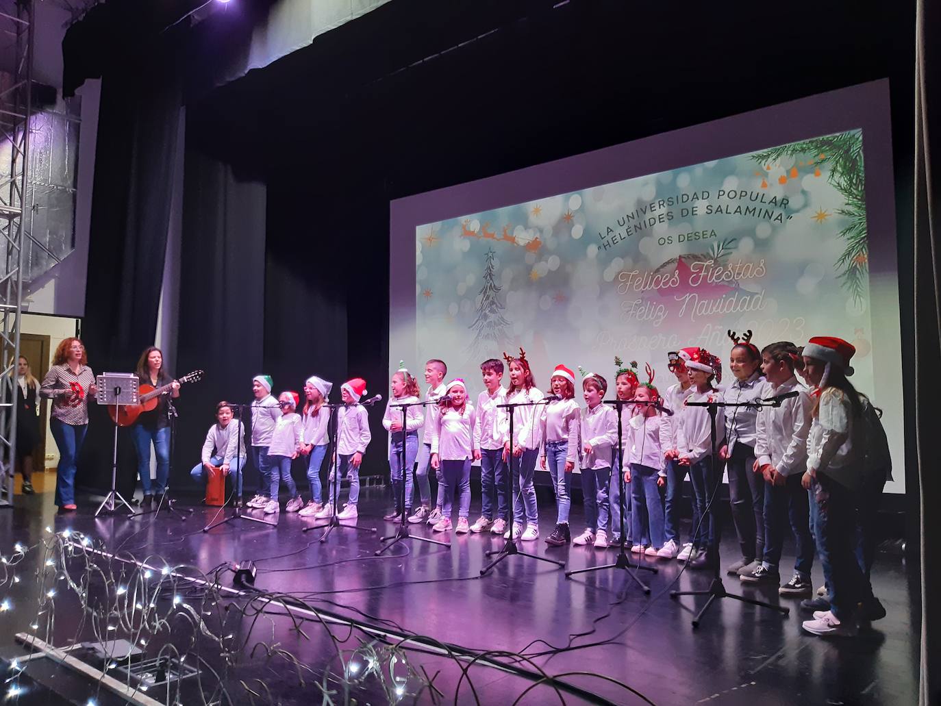 Fotos: Los casareños cantan a la Navidad