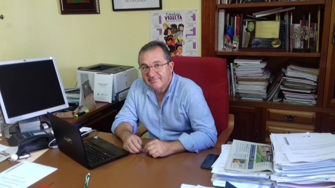 Rafael Pacheco se presenta por tercera vez como candidato del PSOE a la alcaldía