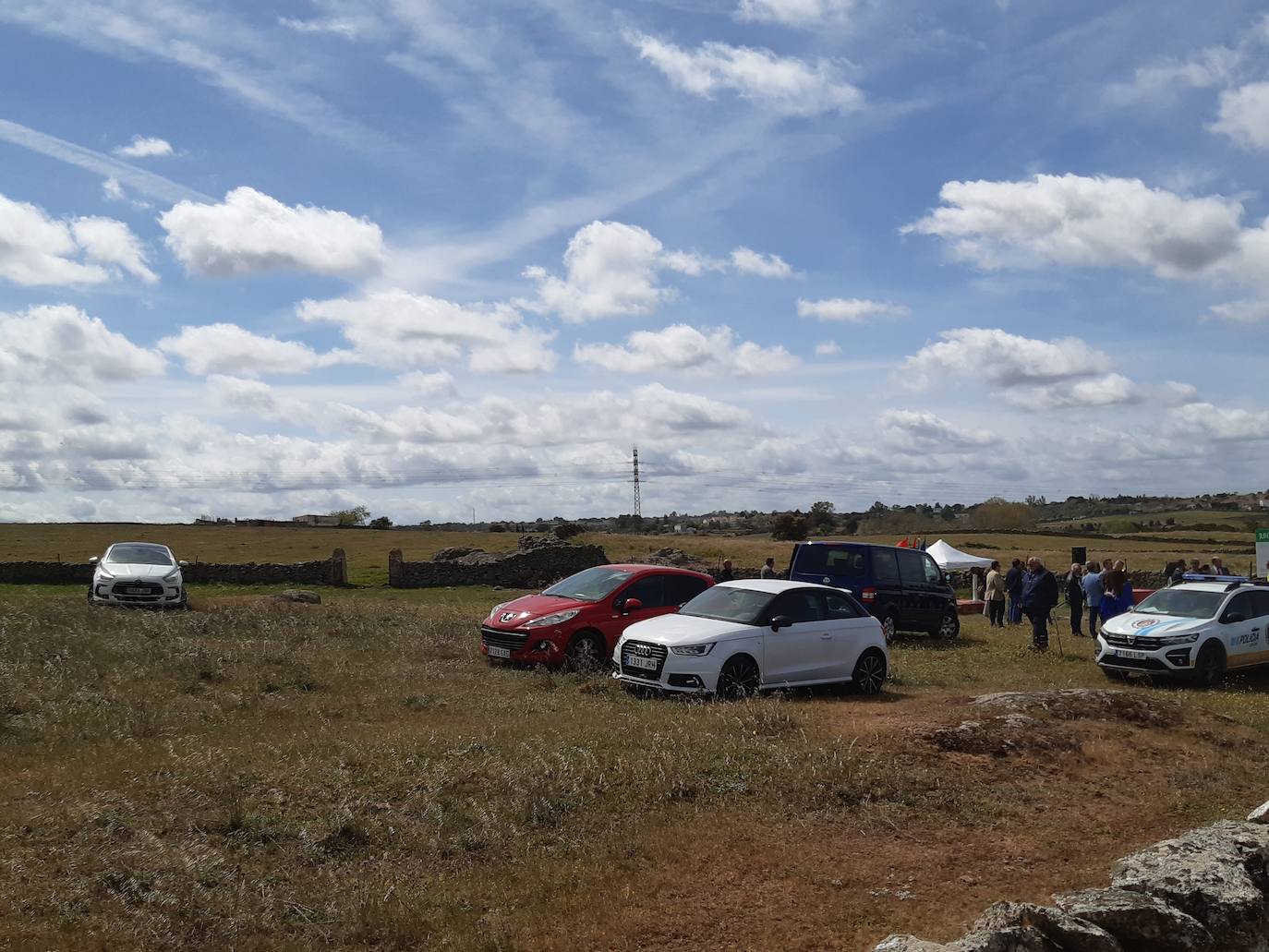 Imagen secundaria 2 - Arranca el proyecto del parque acuático de Casar de Cáceres, con la colocación de la primera piedra