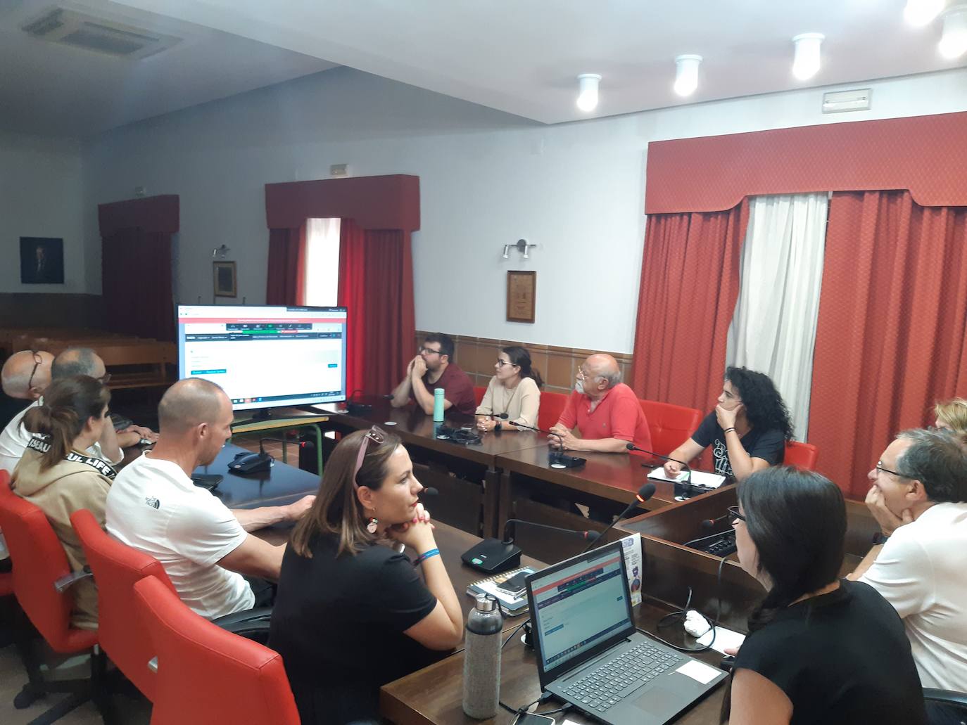 Sortean a los representantes de las seis mesas electorales