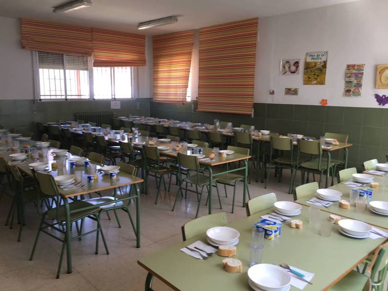 La Junta reconoce la necesidad de ampliar la cocina del colegio León Leal para atender la demanda de plazas