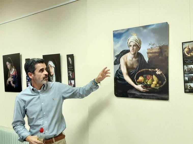 Fotografía y pintura se mezclan en la muestra del artista y profesor cacereño Antonio Jesús Pérez Toranzo