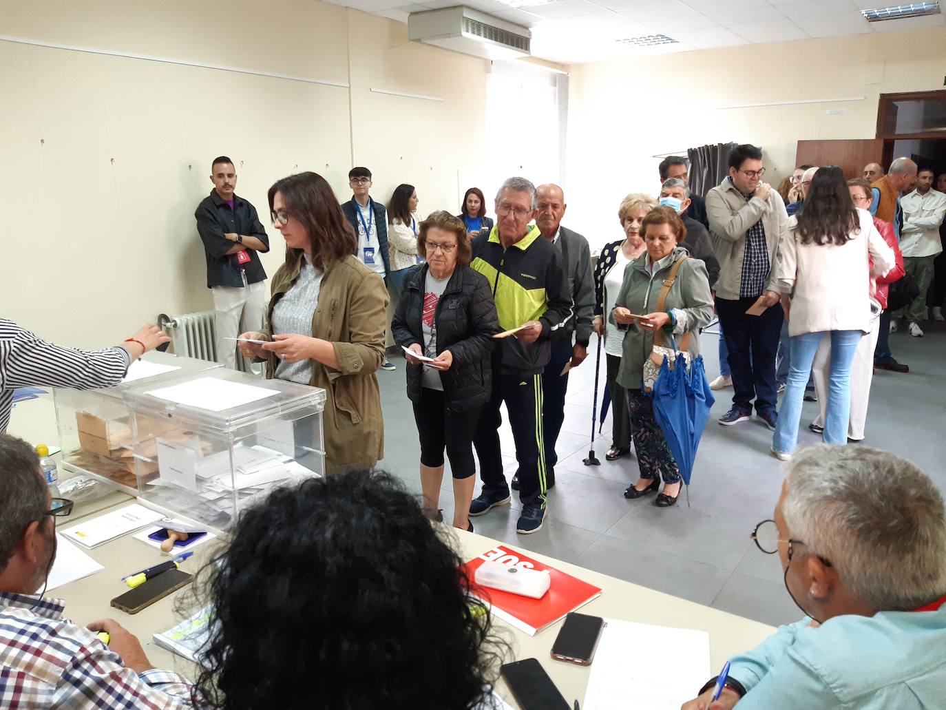 Jornada electoral sin incidentes y con un 48,19% de participación hasta las dos de la tarde