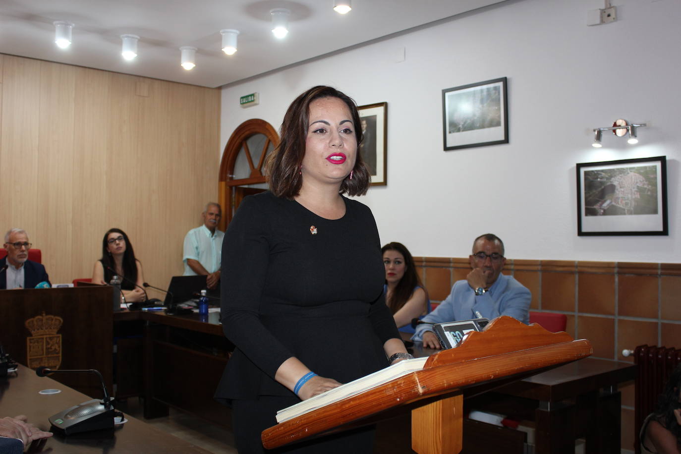 Imagen secundaria 2 - Constituida la nueva Corporación Municipal, con el Partido Popular gobernando por primera vez Casar de Cáceres