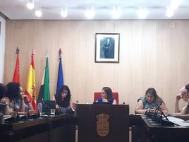 El PP recupera los bastones de mando perdidos y el Rey Felipe VI vuelve a presidir las sesiones plenarias