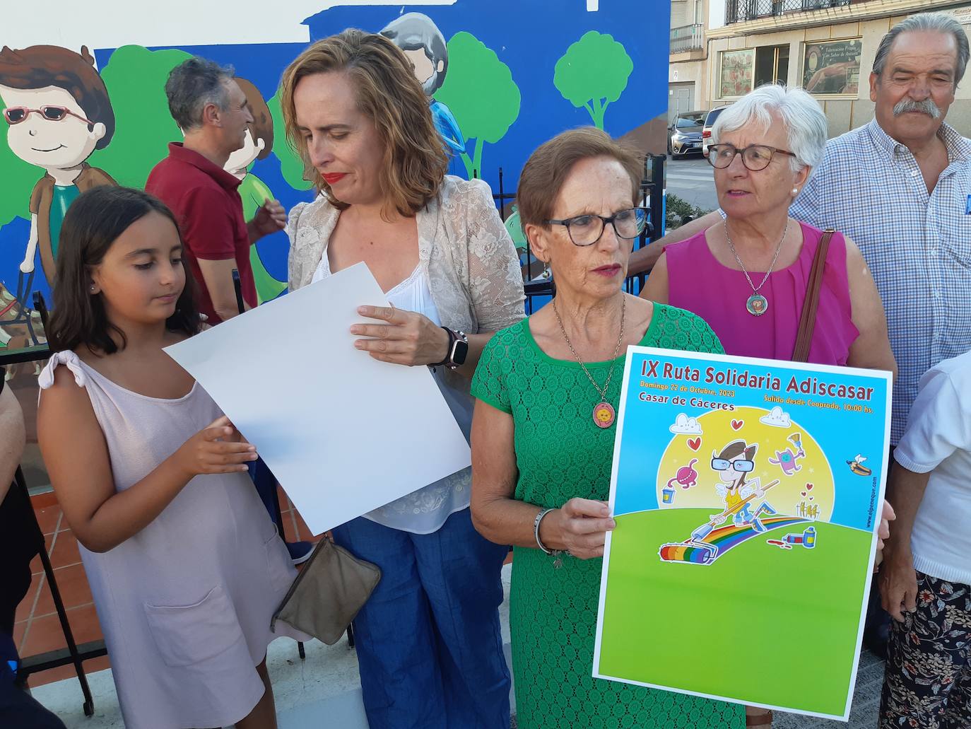 Imagen secundaria 1 - Adiscasar presenta el cartel de su ruta solidaria que tendrá lugar el 22 de octubre