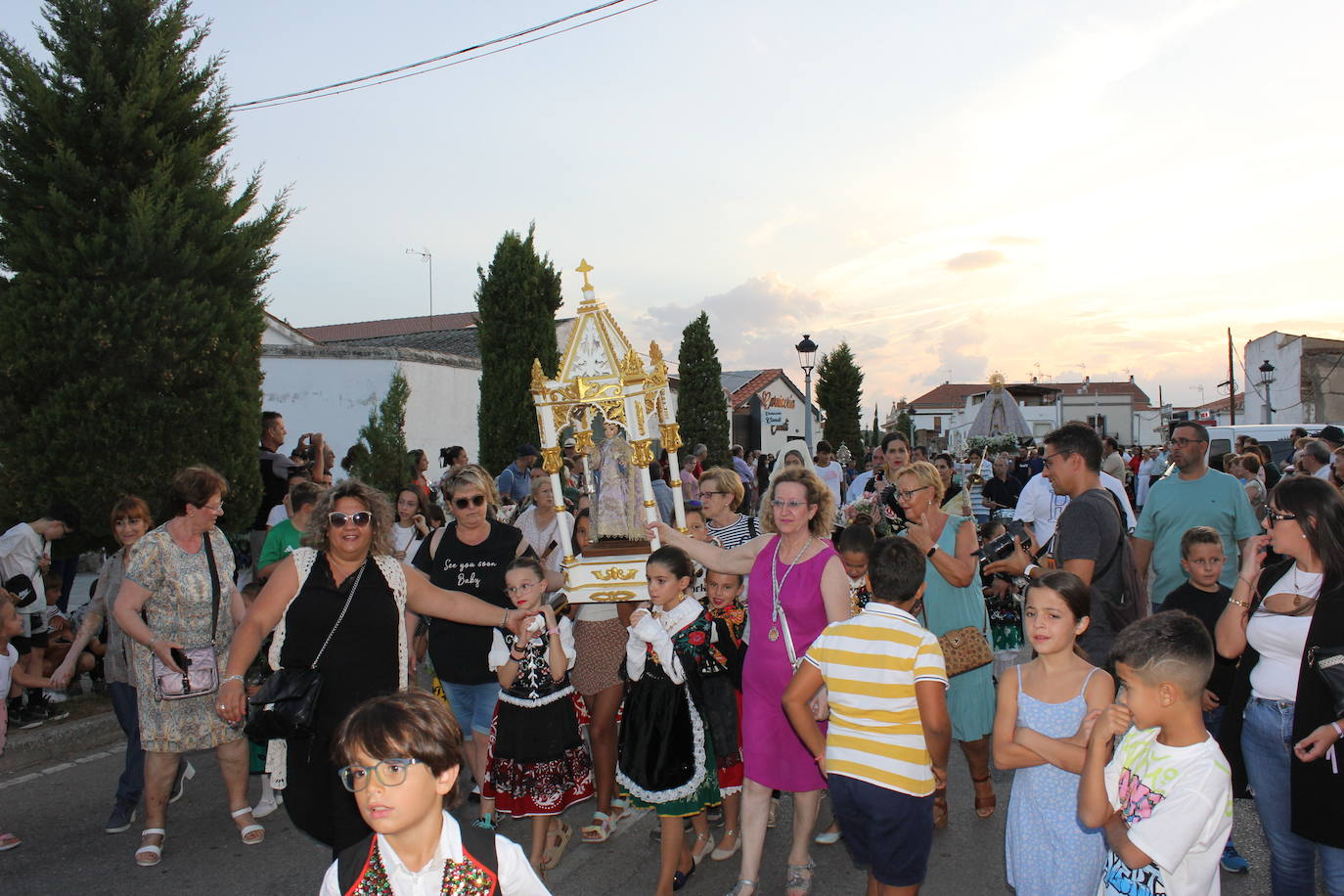 Así han vivido los casareños el recibimiento a la Virgen