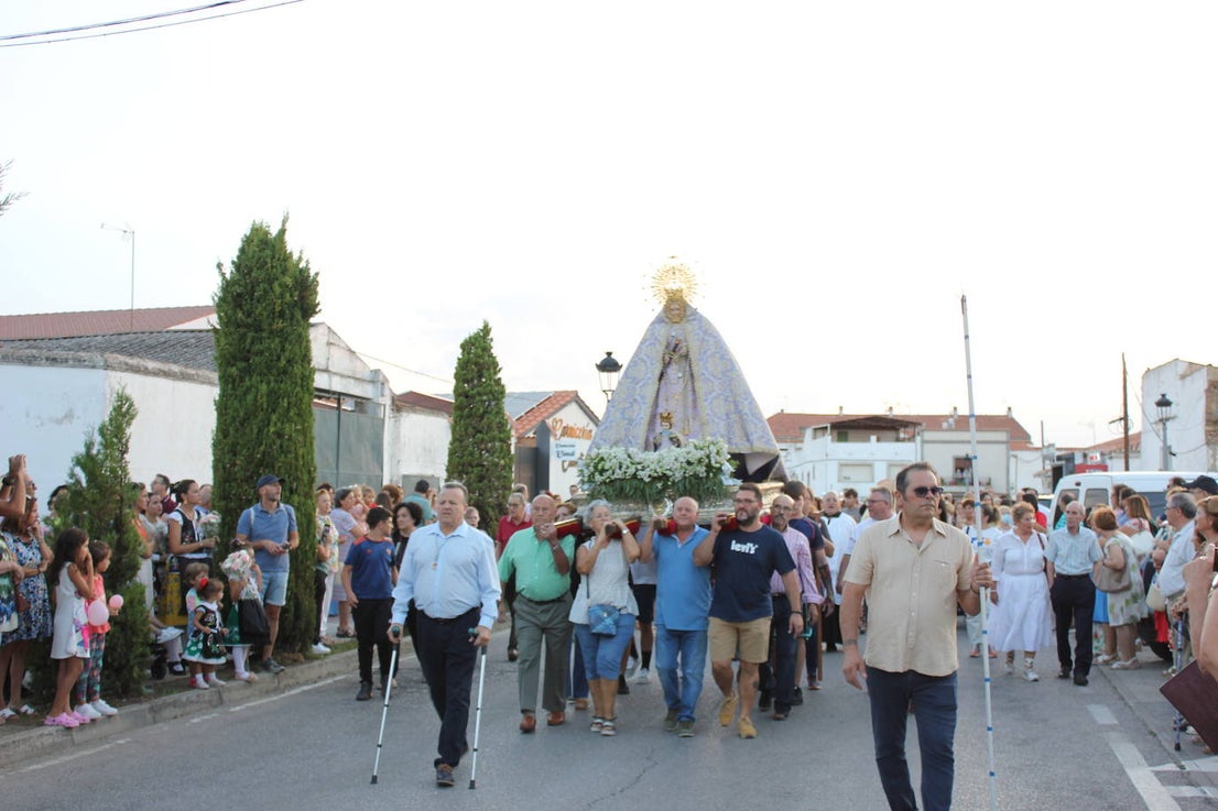 Así han vivido los casareños el recibimiento a la Virgen