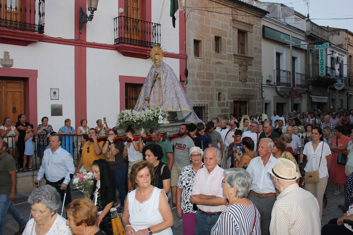 Así han vivido los casareños el recibimiento a la Virgen
