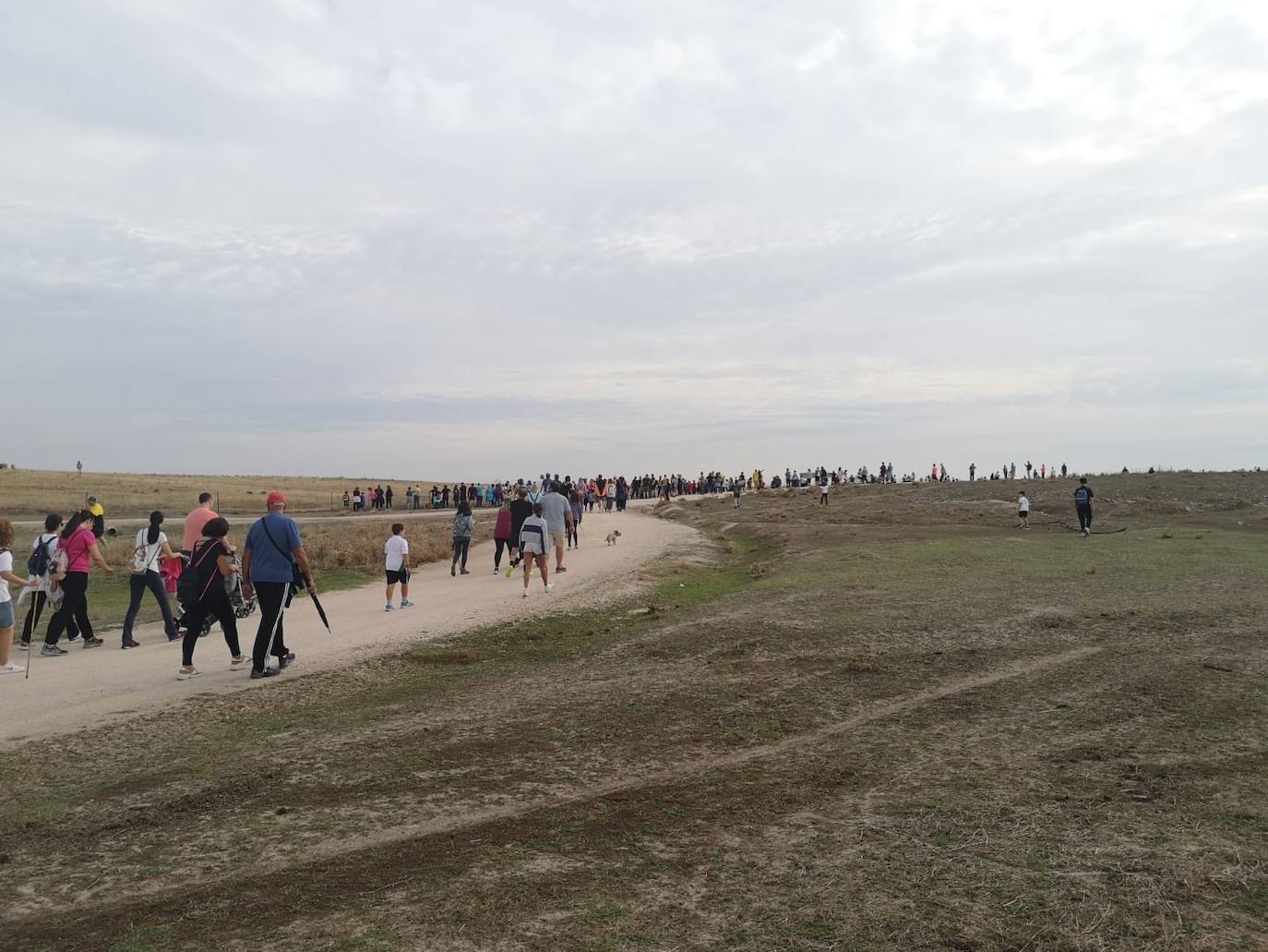 El queso úne en Casar de Cáceres a miles de personas