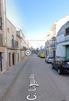 El individuo había estacionado el turismo cerca de la casa de la víctima, en el que posteriormente huyó.