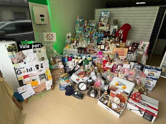 En marcha el mayor sorteo organizado en Casar de Cáceres, con más de 200 regalos, para ayudar a Héctor