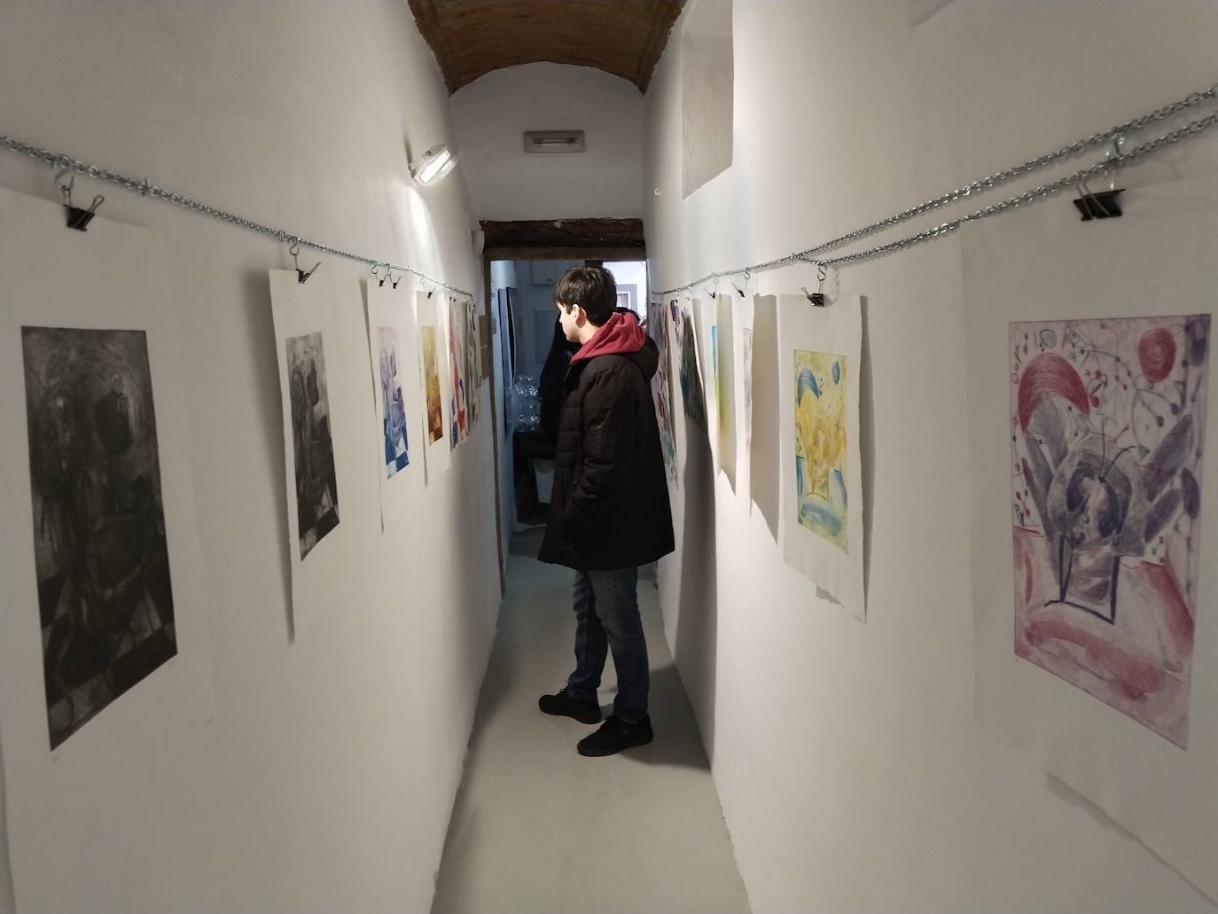 Imagen principal - El Museo del Queso abre sus puertas al mundo artístico, y Candela Borges expone por primera vez su obra